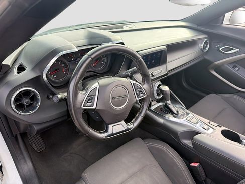 Used 2020 Chevrolet Camaro LT image 23