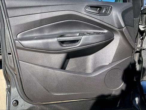 Used 2017 Ford Escape S image 19