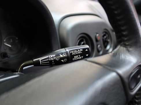 Used 1996 MAZDA MX-5 Miata image 36