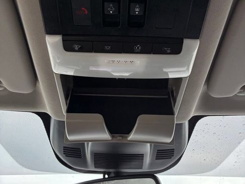 Used 2024 Nissan Rogue Platinum FWD image 40