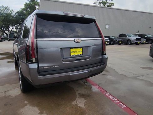 Certified 2018 Cadillac Escalade Platinum AWD/4WD image 7