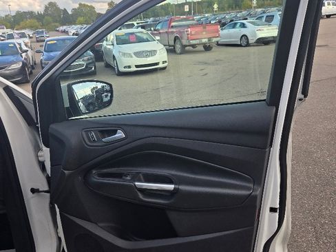 Used 2013 Ford Escape SEL image 16