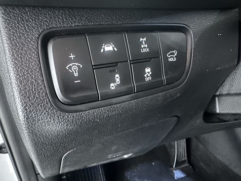 Used 2020 Hyundai Santa Fe Limited AWD/4WD image 17