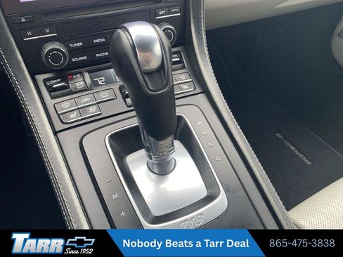 Used 2018 Porsche 718 Boxster S RWD image 22