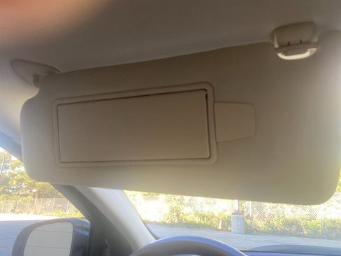 Used 2010 Jaguar XF Luxury image 55