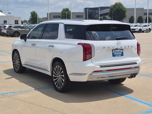Used 2023 Hyundai Palisade Calligraphy w/ Cargo Package AWD/4WD image 8