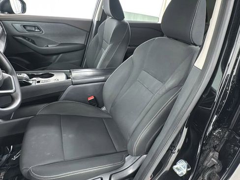 Used 2023 Nissan Rogue S image 10