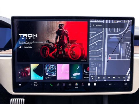 Used 2021 Tesla Model S Plaid image 22