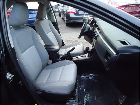 Used 2014 Toyota Corolla LE image 15
