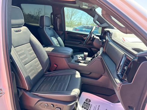 Used 2025 GMC Sierra 1500 AT4X image 25