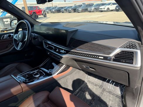 Used 2023 BMW X7 M60i w/ Executive Package image 18