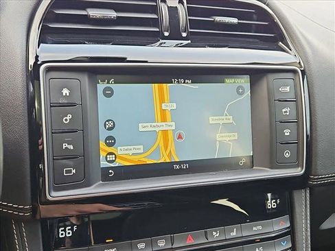 Used 2017 Jaguar F-PACE S image 13