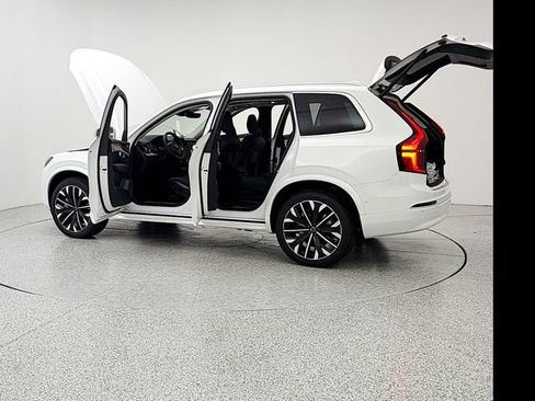 New 2026 Volvo XC90 T8 Plus w/ Protection Package Premier AWD/4WD image 12