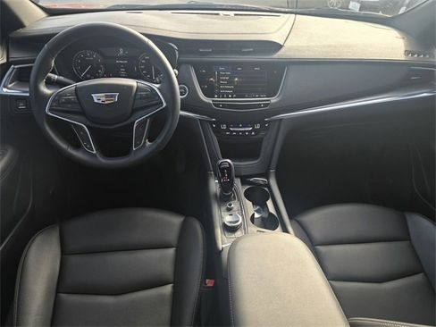 Used 2024 Cadillac XT5 Luxury image 14
