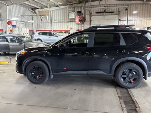 Used 2026 Nissan Rogue Rock Creek image 2