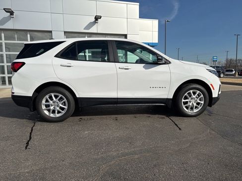 Certified 2024 Chevrolet Equinox LS image 10