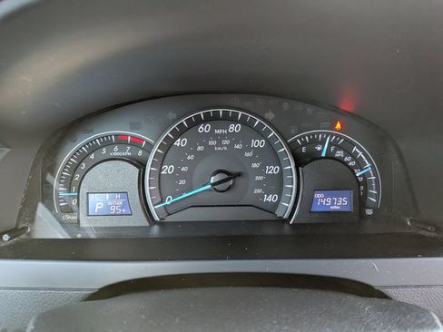 Used 2015 Toyota Camry LE FWD image 15