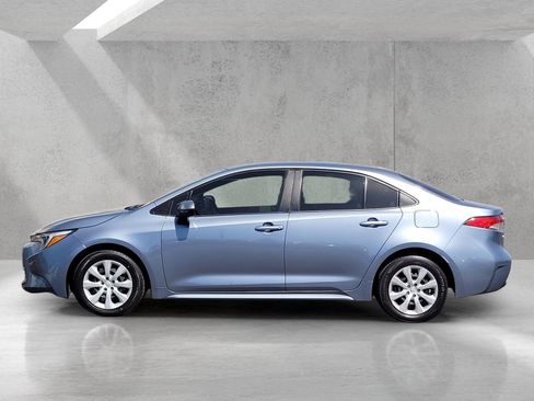 Used 2023 Toyota Corolla LE FWD image 8