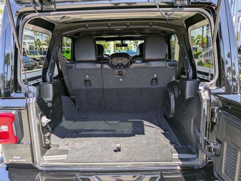 Certified 2020 Jeep Wrangler Unlimited Sahara AWD/4WD image 9