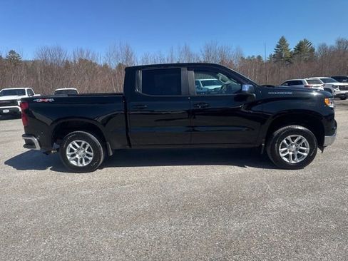 Used 2023 Chevrolet Silverado 1500 LT AWD/4WD image 7