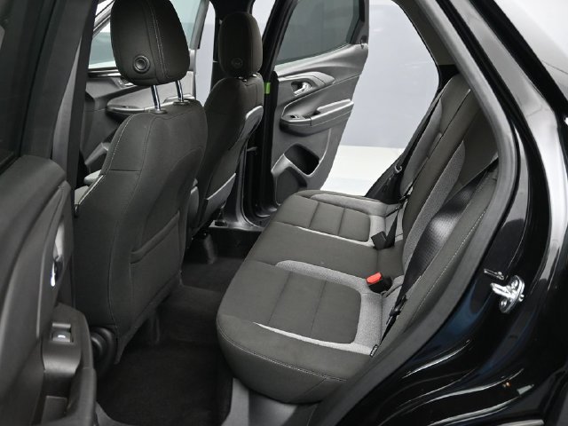 Used 2025 Chevrolet TrailBlazer LT AWD/4WD image 9