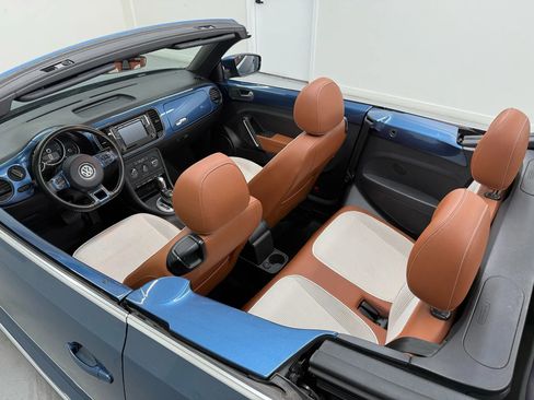 Used 2017 Volkswagen Beetle 1.8T Classic image 14