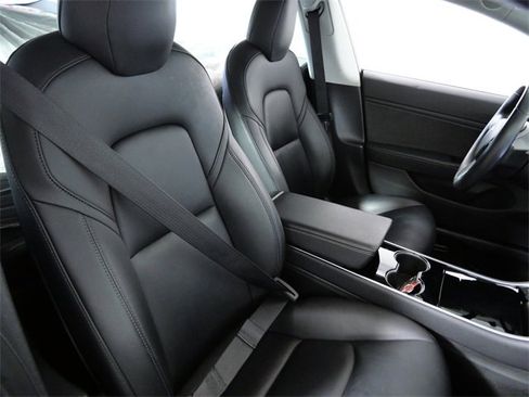 Used 2018 Tesla Model 3 Long Range image 12