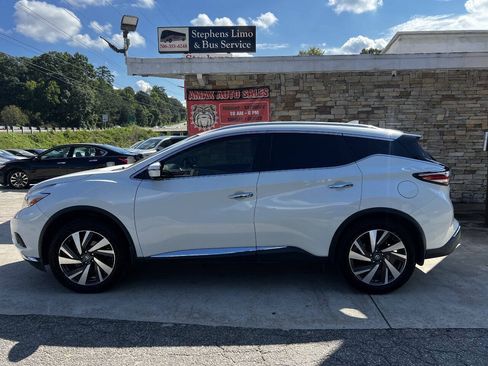 Used 2017 Nissan Murano Platinum w/ Platinum Technology Package FWD image 3