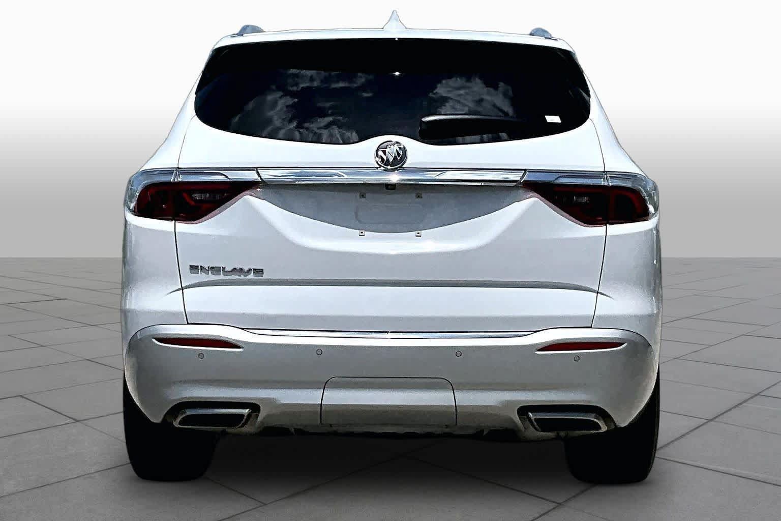 Used 2023 Buick Enclave Essence FWD image 9