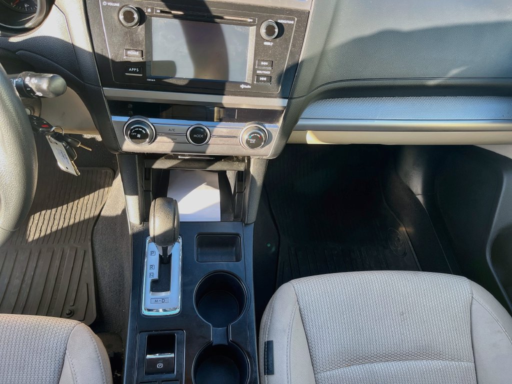 Used 2017 Subaru Outback 2.5i AWD/4WD image 16