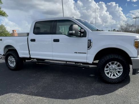 Used 2018 Ford F250 XLT image 2