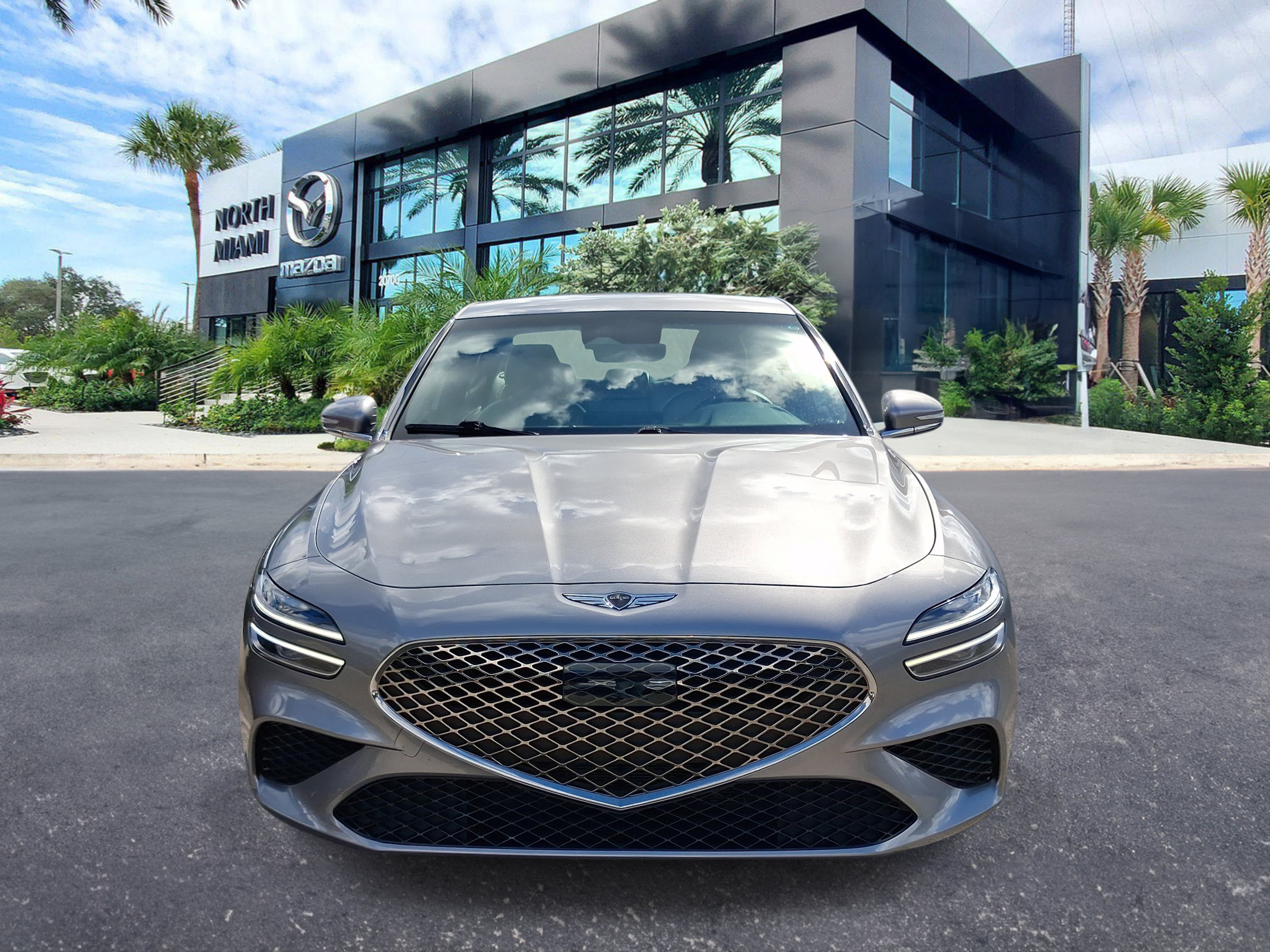 Used 2025 Genesis G70 2.5T RWD image 2