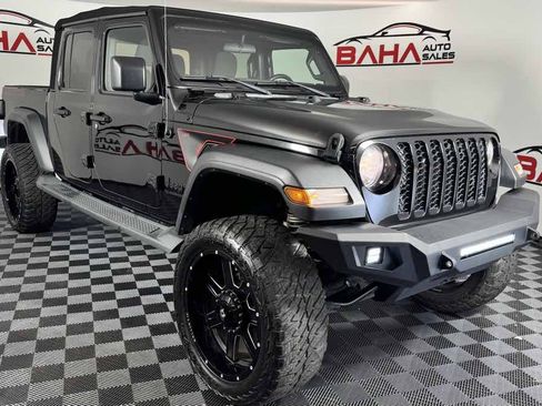 Used 2020 Jeep Gladiator Sport w/ Quick Order Package 24S AWD/4WD image 11