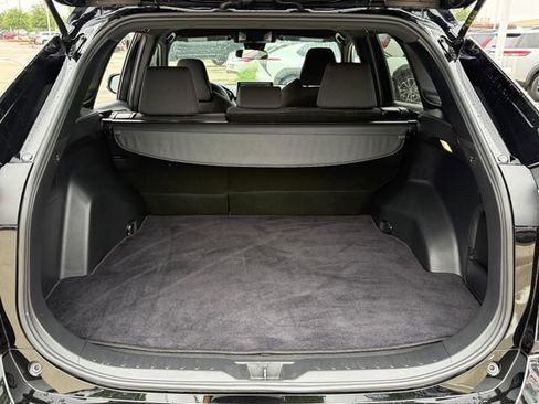 Used 2022 Toyota RAV4 SE AWD/4WD image 28