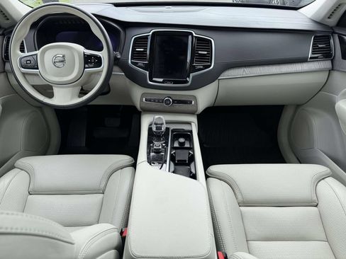 Used 2024 Volvo XC90 B6 Ultimate w/ Protection Package Premier AWD/4WD image 2
