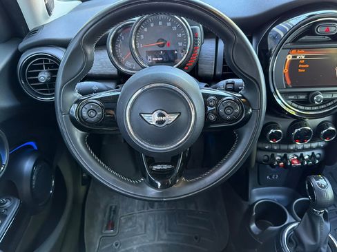 Used 2017 MINI Cooper S image 18
