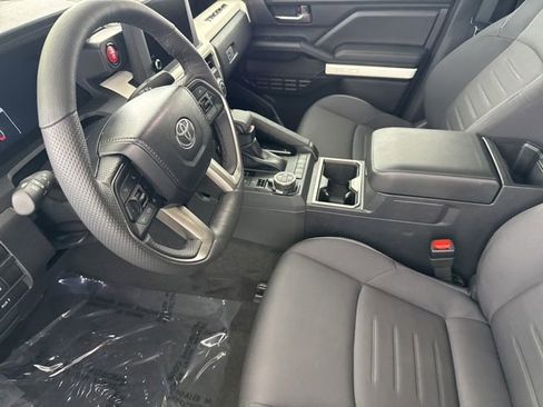 Used 2024 Toyota Tacoma TRD Off-Road w/ TRD Off Road Upgrade Package AWD/4WD image 24