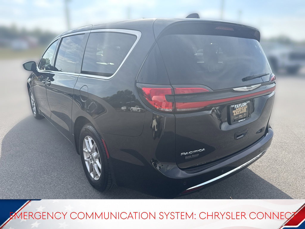 Used 2025 Chrysler Pacifica Select FWD image 5