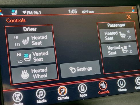 Used 2022 Dodge Charger SXT w/ Leather Interior Group RWD image 18
