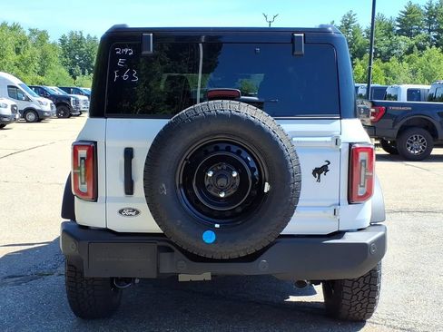 New 2026 Ford Bronco Outer Banks w/ Black Appearance Package AWD/4WD image 6