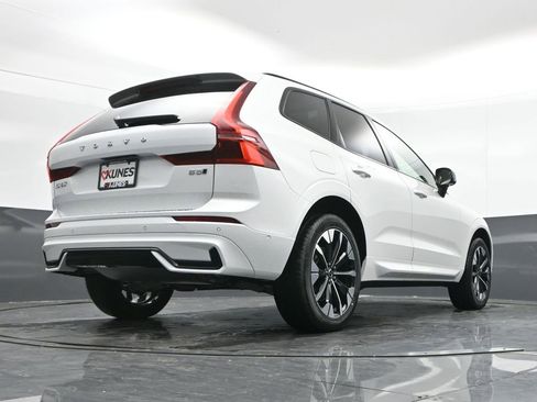 New 2026 Volvo XC60 B5 Plus w/ Climate Package AWD/4WD image 39