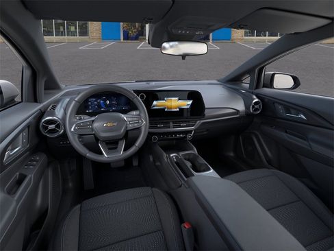 New 2026 Chevrolet Equinox EV LT image 15