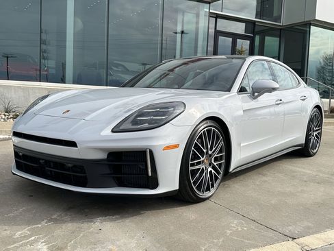 New 2026 Porsche Panamera 4 image 1