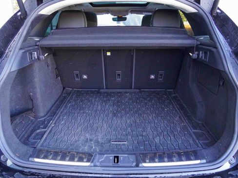 Used 2020 Jaguar F-PACE Checkered Flag image 39