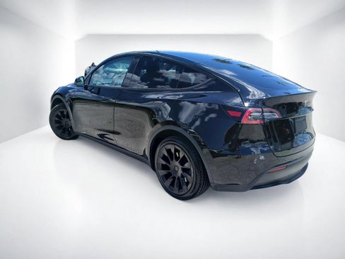 Used 2021 Tesla Model Y Long Range AWD/4WD image 4