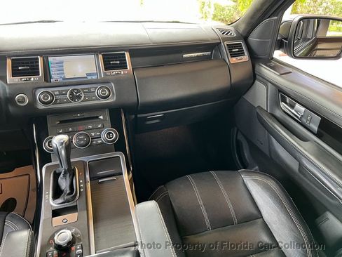 Used 2010 Land Rover Range Rover Sport Supercharged image 12