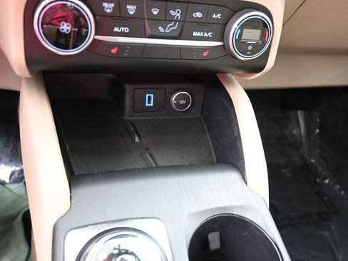 Used 2020 Ford Escape SE Sport image 20