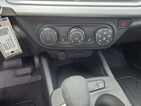 New 2026 Chevrolet Trax LS w/ LS Convenience Package FWD image 15