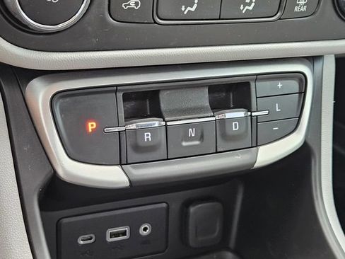 Used 2024 GMC Terrain SLE FWD image 20