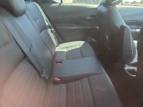 Used 2019 Nissan Kicks SR w/ SR Premium Package FWD image 9